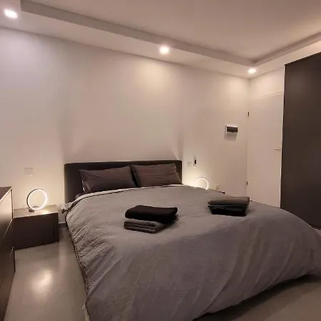 Loop Of Colours - Modern Seaview 2 Bedroom 2 Shower En-suite 아파트 세인트폴스베이