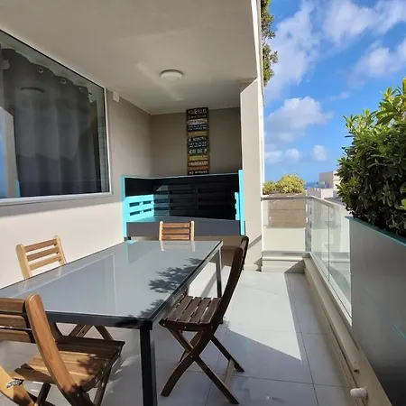 Loop Of Colours - Modern Seaview 2 Bedroom 2 Shower En-suite 아파트 세인트폴스베이
