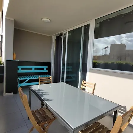 Loop Of Colours - Modern Seaview 2 Bedroom 2 Shower En-suite 아파트