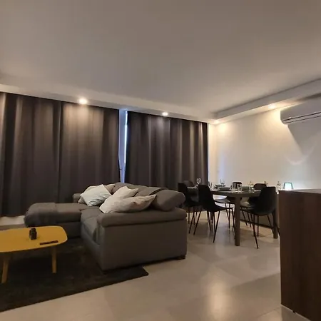 Loop Of Colours - Modern Seaview 2 Bedroom 2 Shower En-suite 아파트