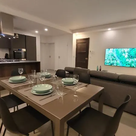 Loop Of Colours - Modern Seaview 2 Bedroom 2 Shower En-suite 세인트폴스베이