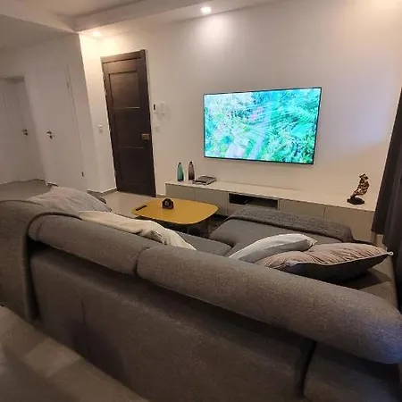 아파트 Loop Of Colours - Modern Seaview 2 Bedroom 2 Shower En-suite