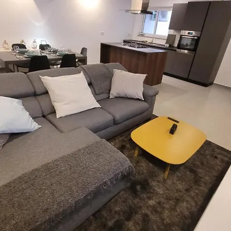 דירה Loop Of Colours - Modern Seaview 2 Bedroom 2 Shower En-suite סיינט פול ביי