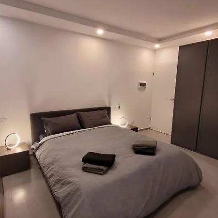 Loop Of Colours - Modern Seaview 2 Bedroom 2 Shower En-suite דירה